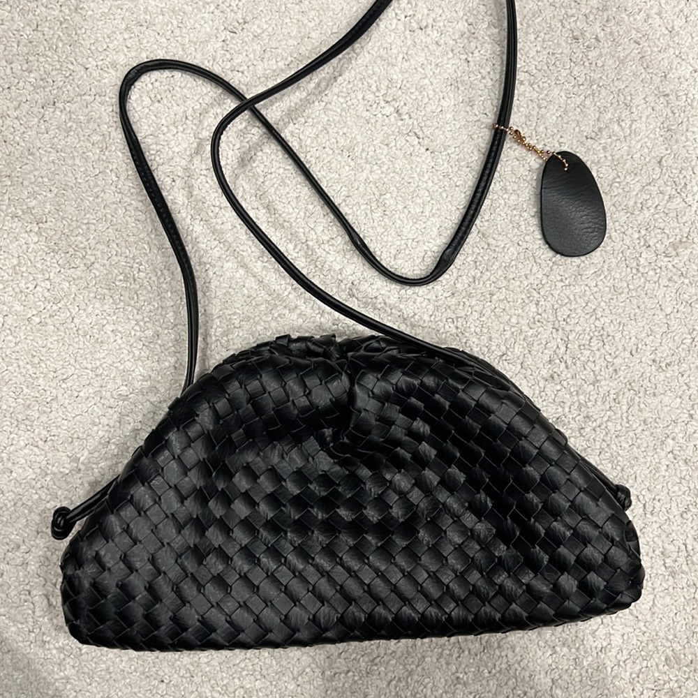 Perfect evening black clutch